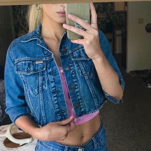 Cropped Levi’s jean jacket
